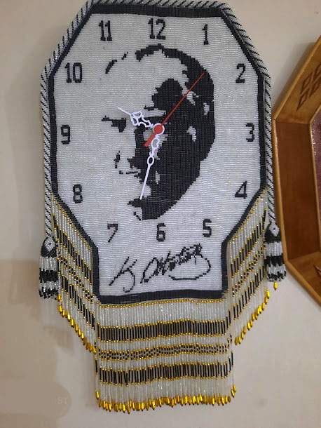 Atatürk portresi işlemeli ceza evi işi duvar saati